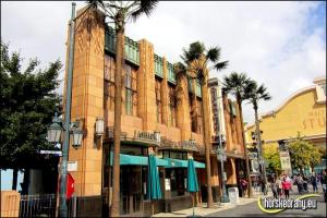 5. Den - Walt Disney Studios